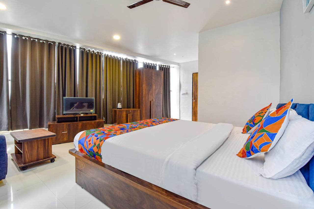 Fabhotel Code سورات المظهر الخارجي الصورة