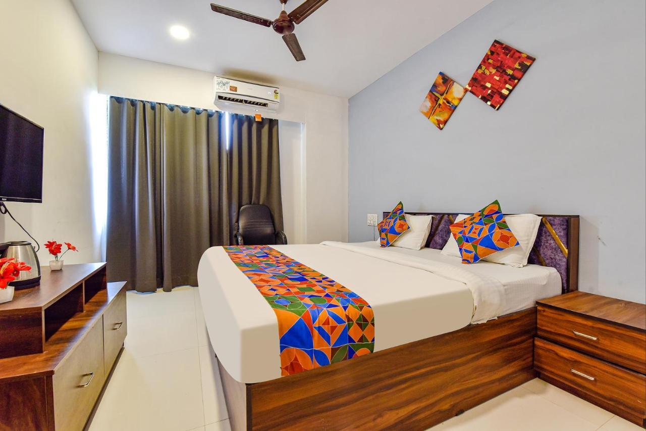 Fabhotel Code سورات المظهر الخارجي الصورة